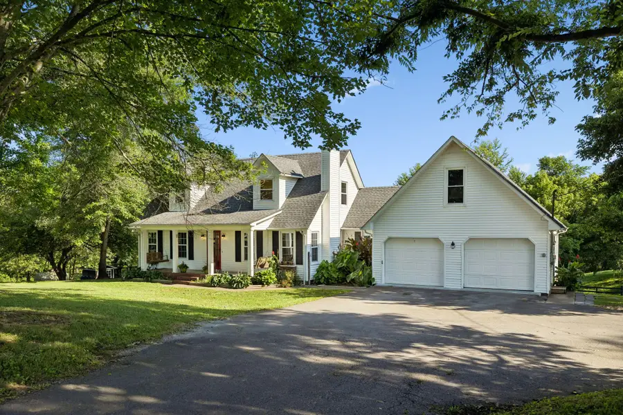 3188 Hampshire Pike, Mount Pleasant, TN 38474 - #3
