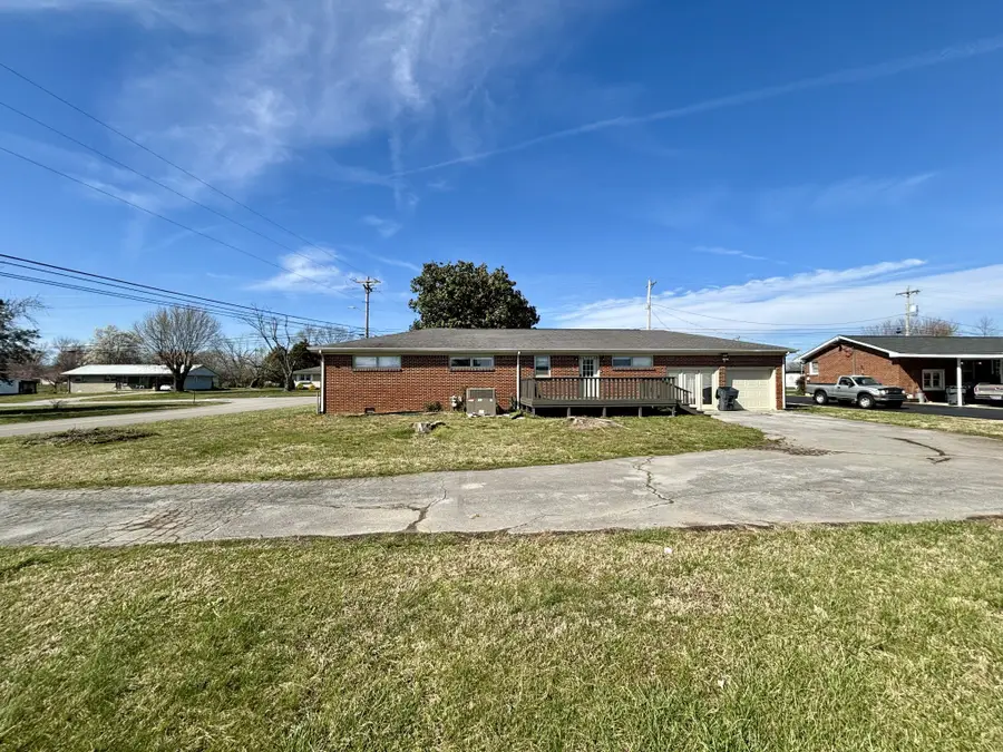 223 Cardinal Dr, McMinnville, TN 37110 - #3