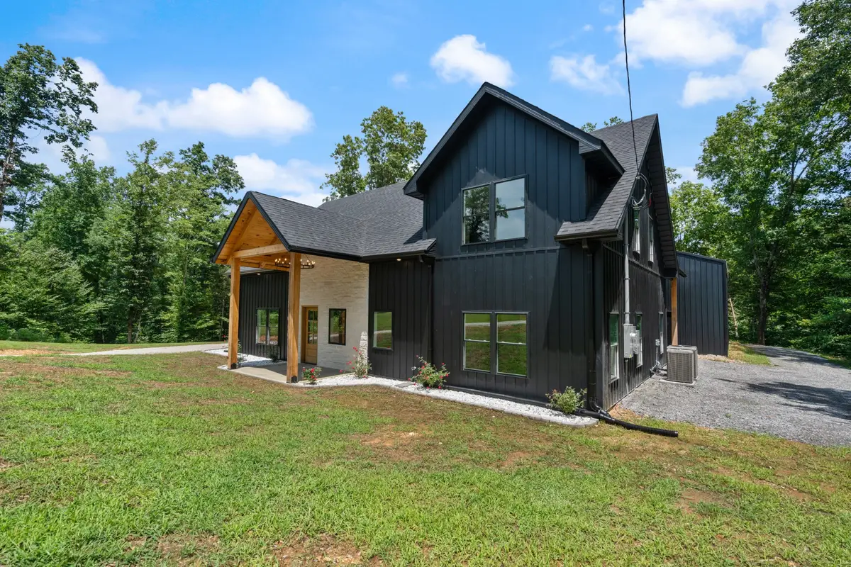 7922 E Plunders Creek Rd, Dickson, TN 37055 - #1