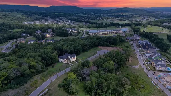 8514 Blanton Ct, College Grove, TN 37046