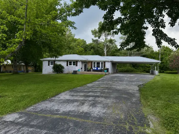 1037 Highway 100, Centerville, TN 37033