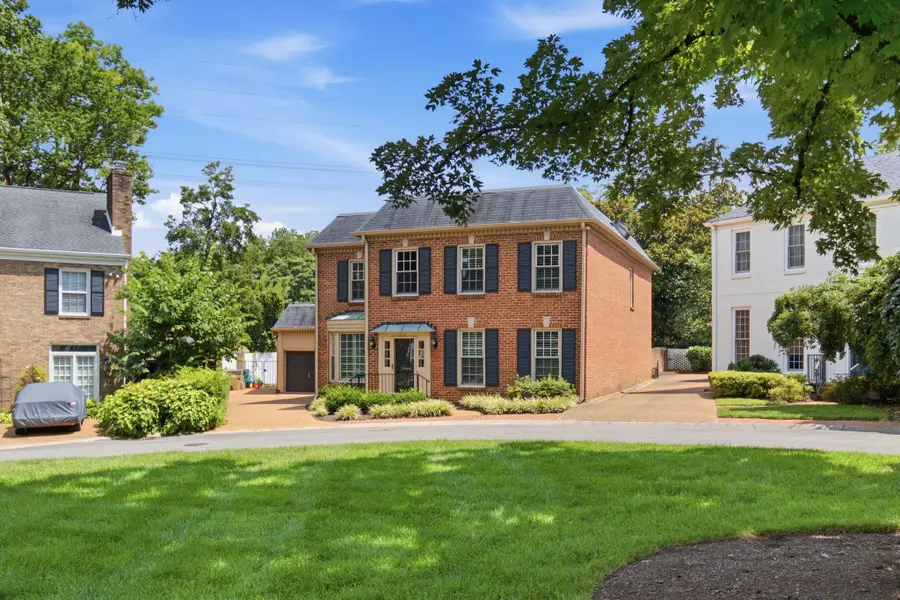 2116 Golf Club Ln, Nashville, TN 37215 - #2