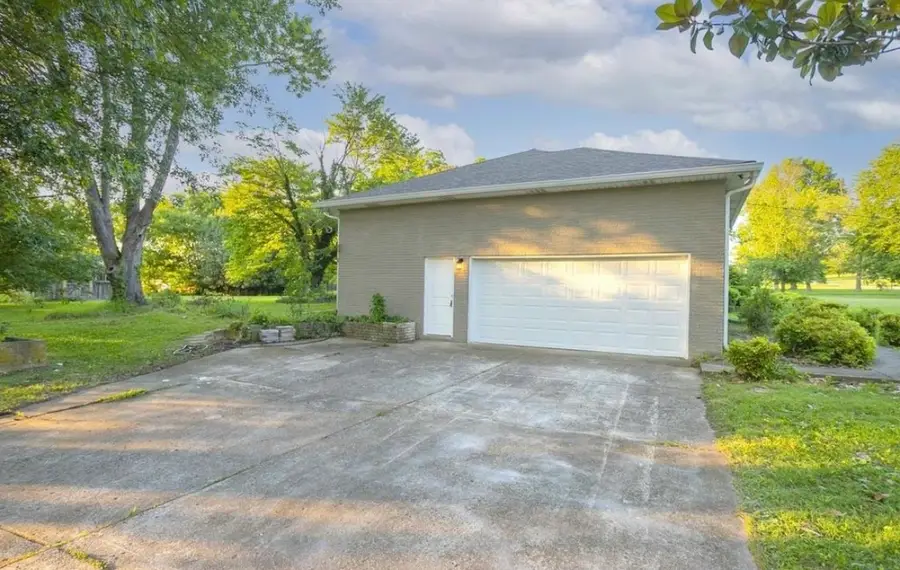 402 Mason Ln, Goodlettsville, TN 37072 - #3