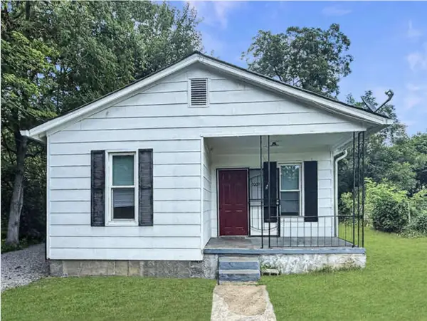 2009 Robbins Street, Chattanooga, TN 37404