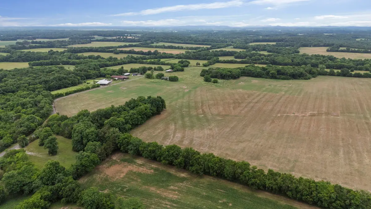 2784 Darnell Rd, Lewisburg, TN 37091 - #1
