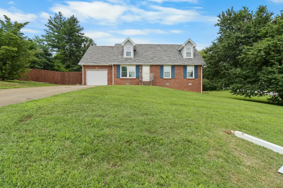 2301 Sherwood Hills Ct, Clarksville, TN 37042 - #3