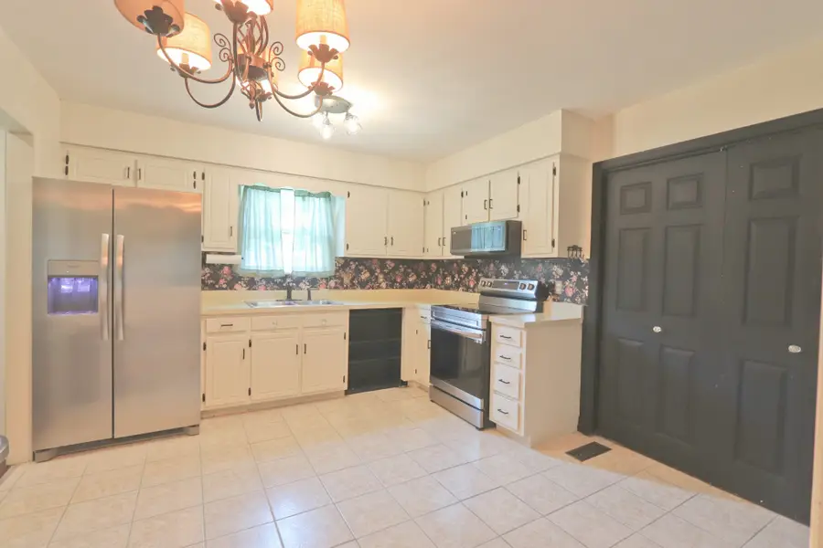 1045 Rolling Meadow Dr, Mount Juliet, TN 37122 - #2