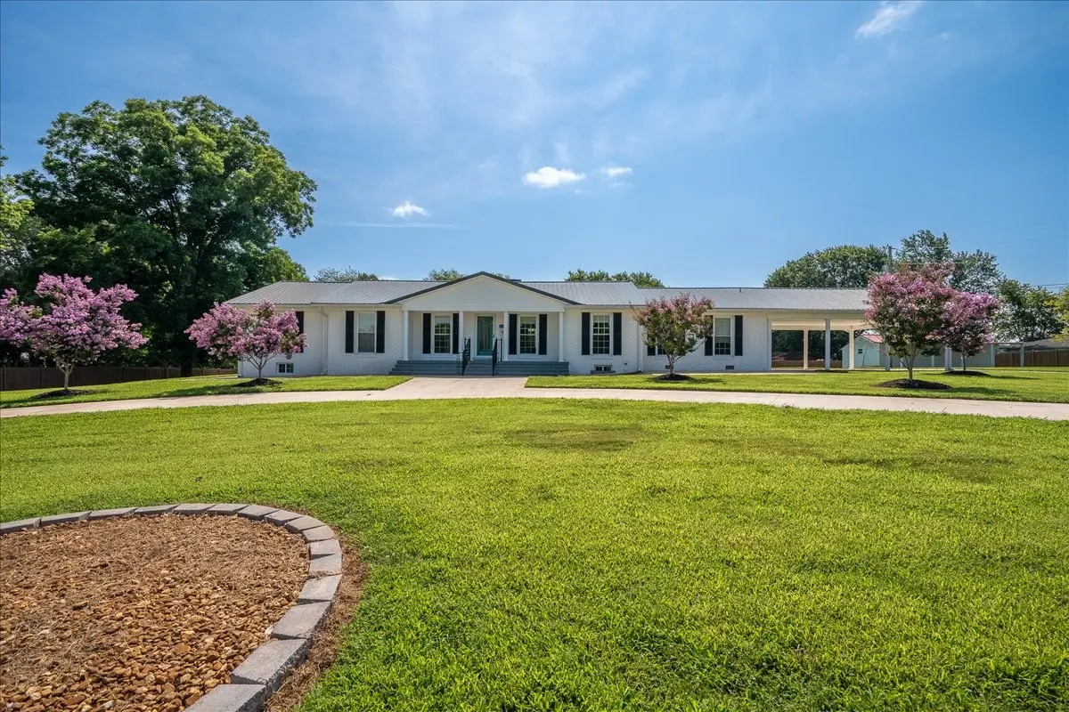 1448 Baker Ln, Lawrenceburg, TN 38464 - #1