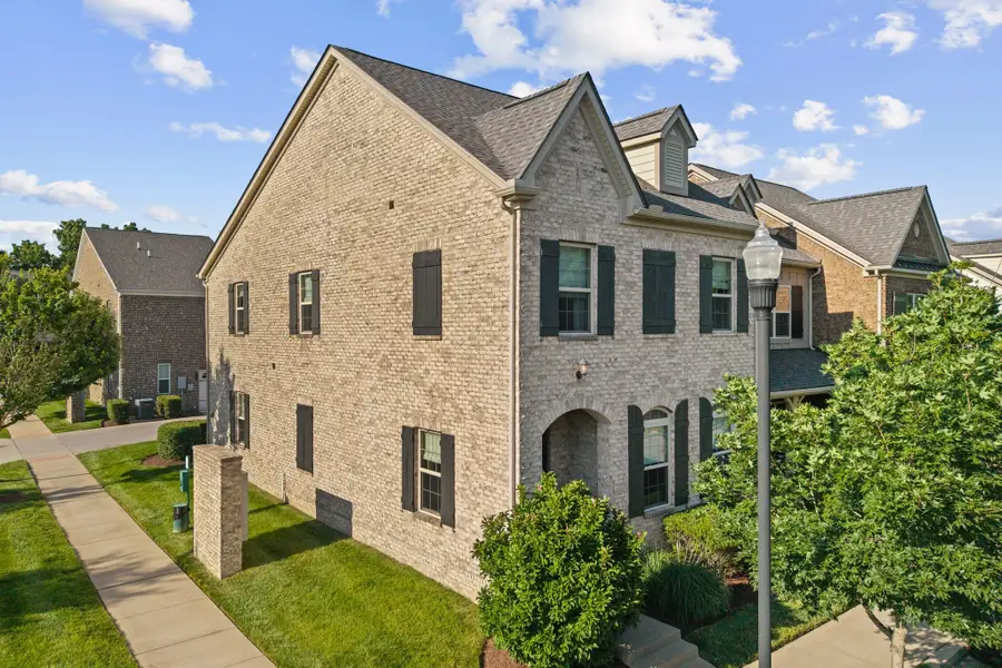 1636 Shadow Green Dr, Franklin, TN 37064 - #2