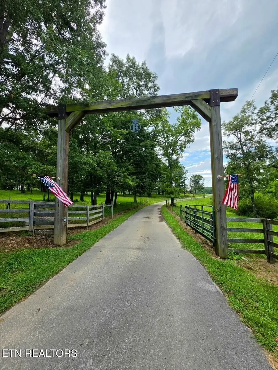 1041 Walt Reed Rd, Grandview, TN 37337 - #2