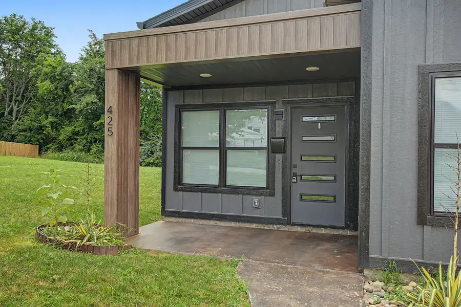 425 W Edmunds St, Hopkinsville, KY 42240 - #3