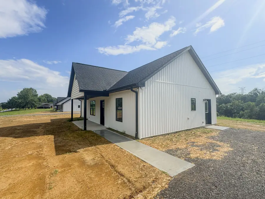 4701 Scottsville Rd, Lafayette, TN 37083 - #2