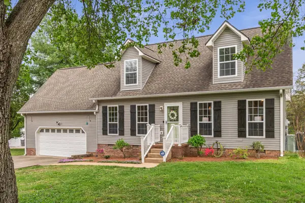 91 Oak Valley Dr, Spring Hill, TN 37174