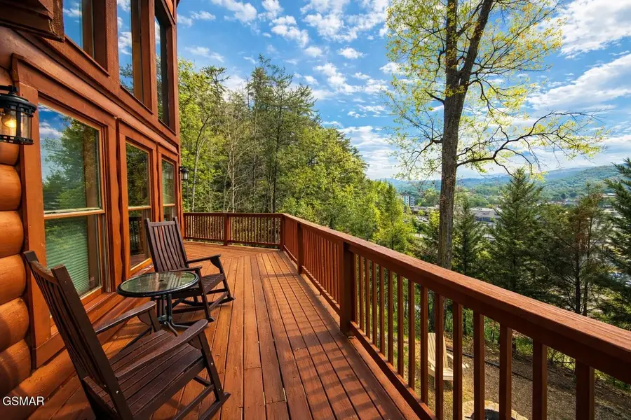 643 Forest Drive, Pigeon Forge, TN 37863 - #2