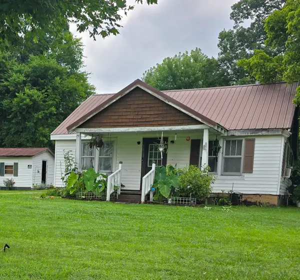 1264 Indian Creek Rd, Mc Ewen, TN 37101