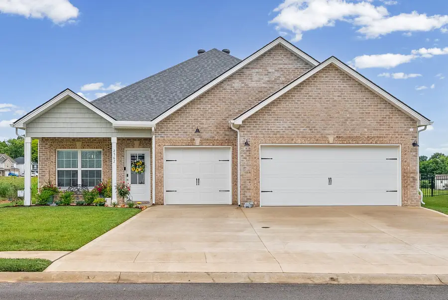 2562 Rafiki Dr, Clarksville, TN 37042 - #2