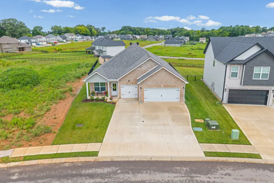 2562 Rafiki Dr, Clarksville, TN 37042 - #3