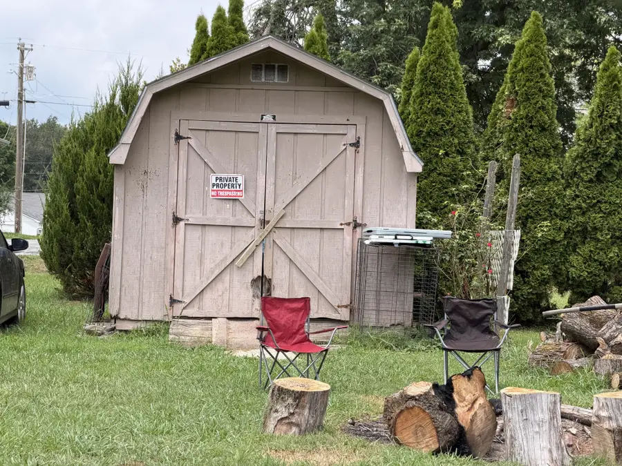 835 Anthony Ave, Smithville, TN 37166 - #2