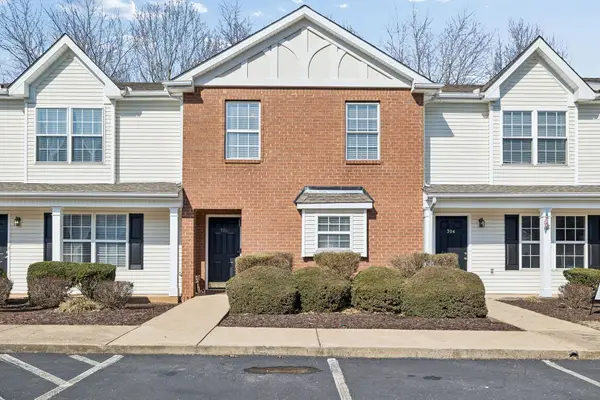 306 Arapaho Dr, Murfreesboro, TN 37128