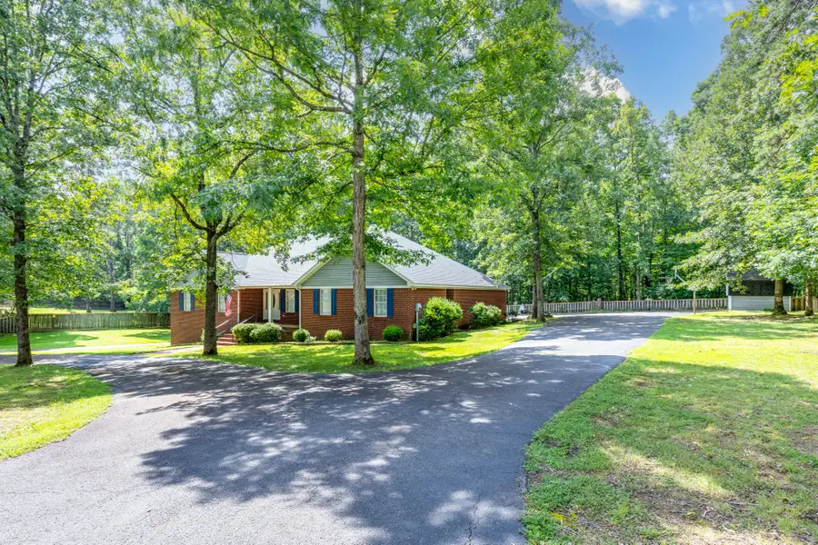 106 Parkwood Ln, Hohenwald, TN 38462 - #3