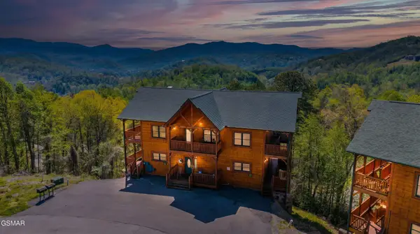 782 Park Vista Way, Gatlinburg, TN 37738