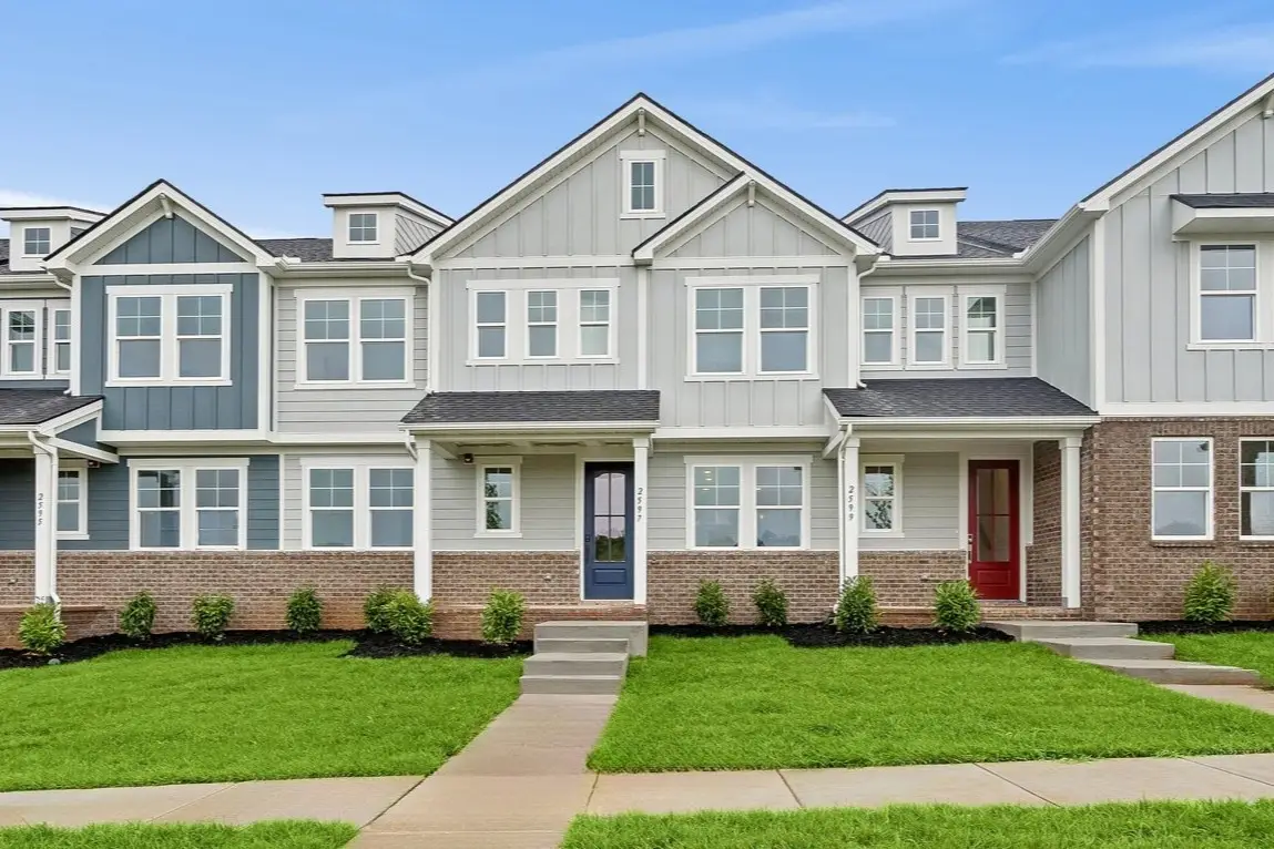 2597 Peaceful Valley Dr, Columbia, TN 38401 - #1