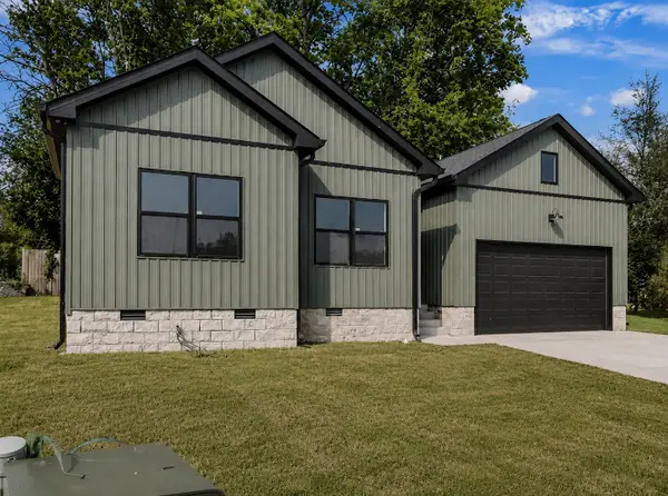112 Bee Line Way, Trenton, KY 42286