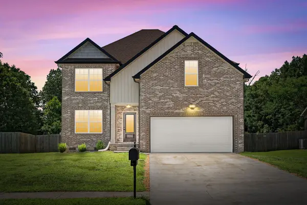 789 Banister Dr, Clarksville, TN 37042