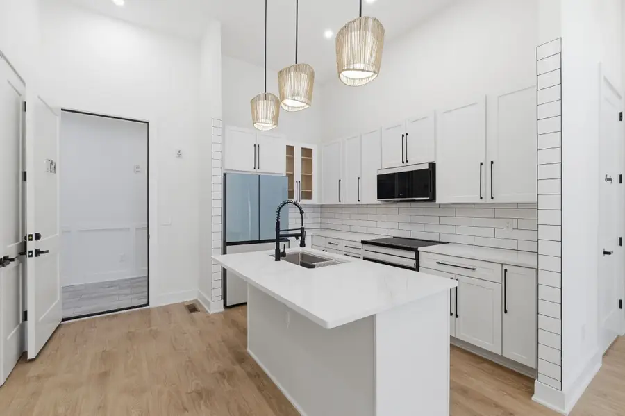 1600 10th Ave N #104, Nashville, TN 37208 - #2