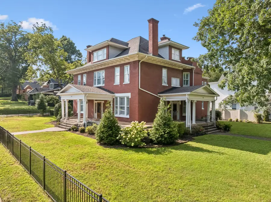 310 W 6th St, Columbia, TN 38401 - #2