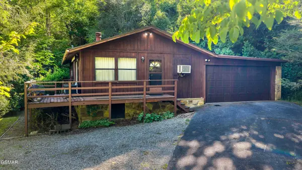 421 Gatlin Drive, Gatlinburg, TN 37738