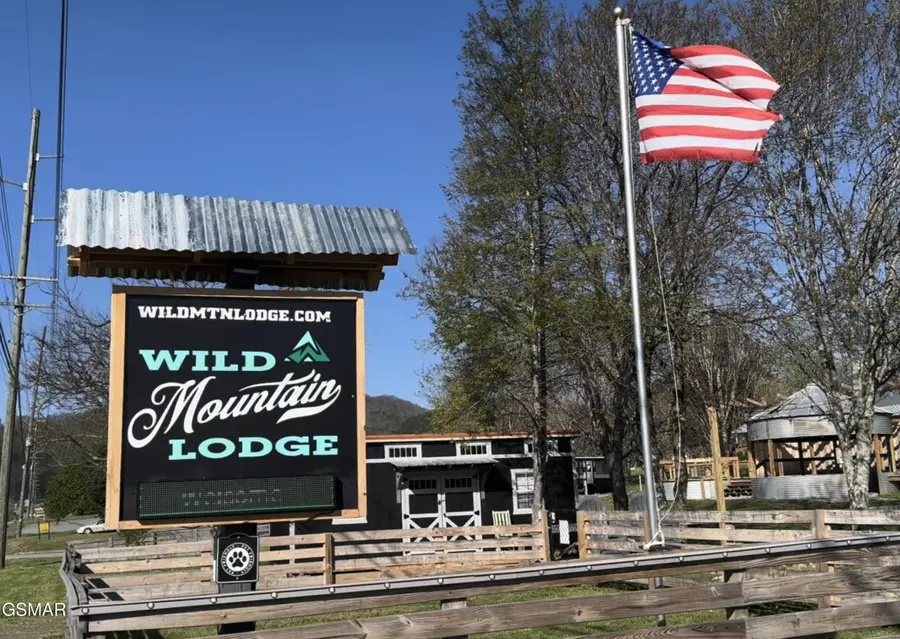 3804 Wears Valley Road, Sevierville, TN 37862 - #3