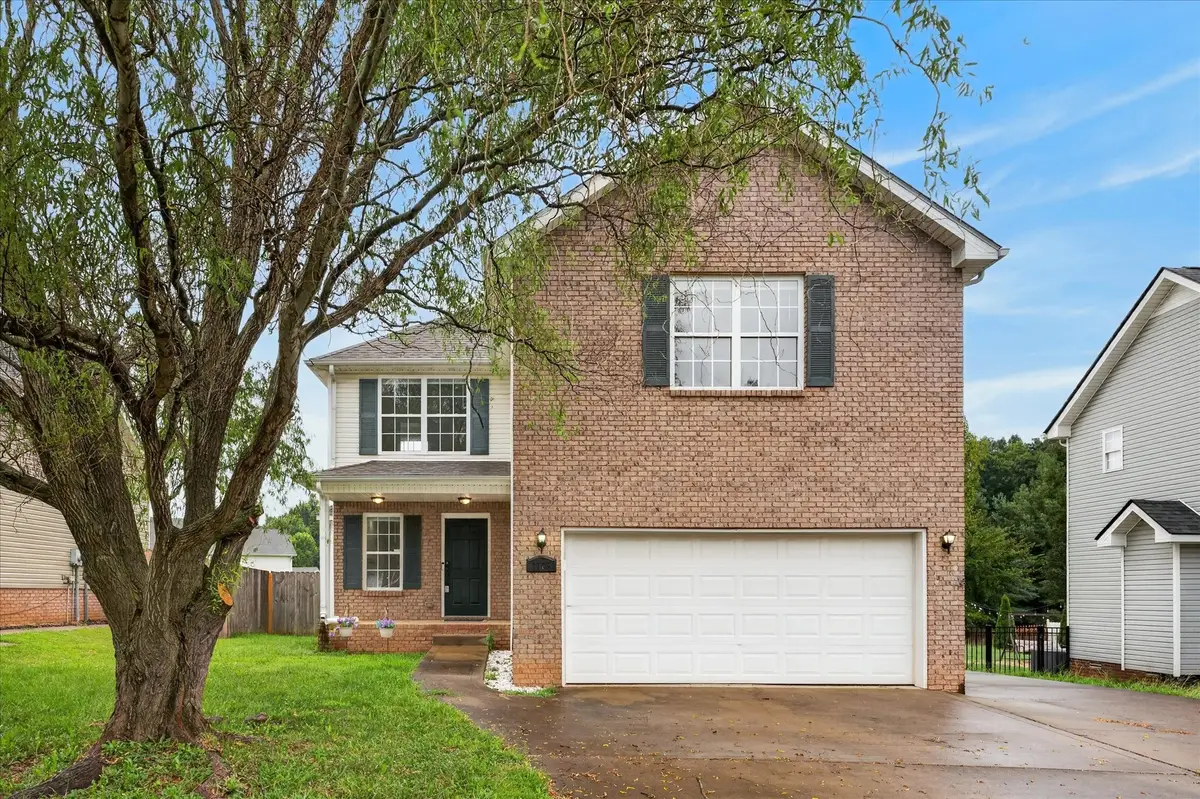 2785 Ridgepole Dr, Clarksville, TN 37040 - #1