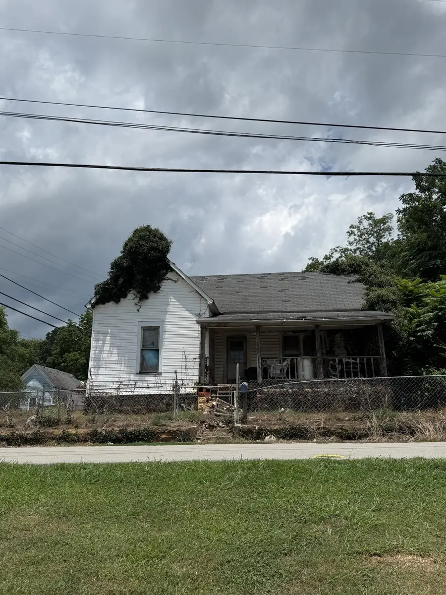 20 Cedar Bend St, Sparta, TN 38583 - #2