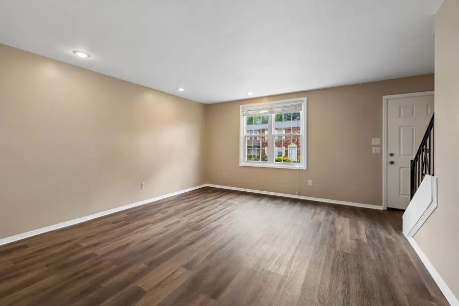 955 Coarsey Dr, Nashville, TN 37217 - #3