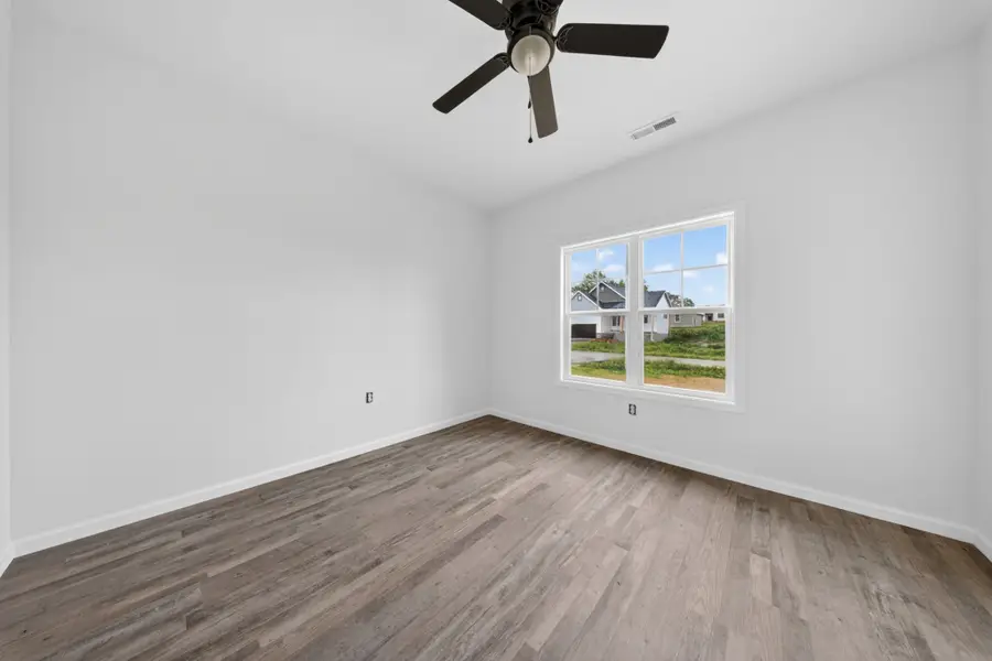 703 Lasters Ave, Elkton, KY 42220 - #3