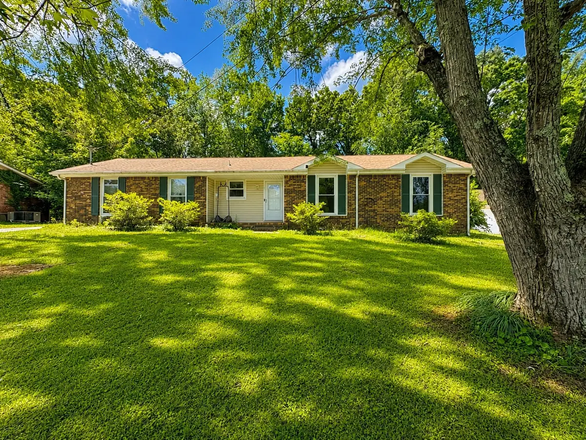 312 Andrew Dr, Clarksville, TN 37042 - #1