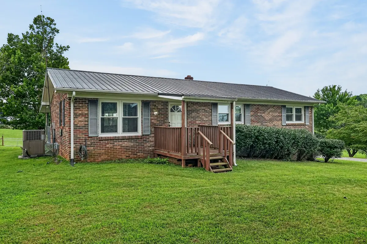 234 Jim Hennessee Rd, Sparta, TN 38583 - #1