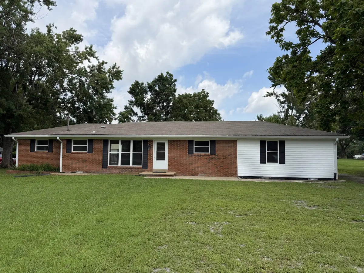 1009 Due West Cir, Lafayette, TN 37083 - #1