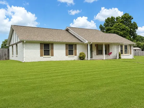 133 Oak Hill Dr E, Florence, AL 35633