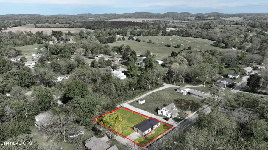 9 Hamilton Ave, Englewood, TN 37329 - #2