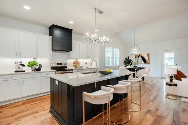 335B Mckennell Dr, Nashville, TN 37206