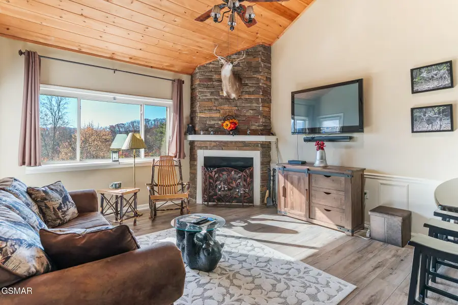 1380 Ski View Drive #APT 3301, Gatlinburg, TN 37738 - #2