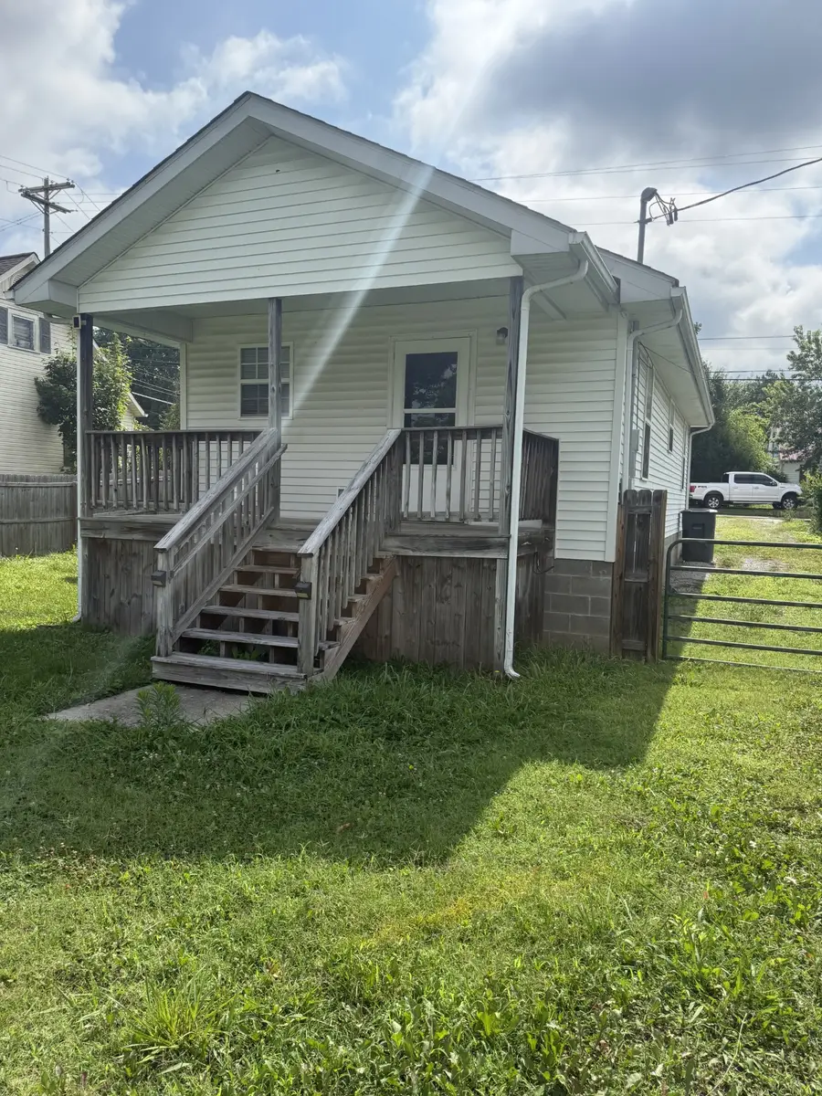225 Rebel Hill St, McMinnville, TN 37110 - #2