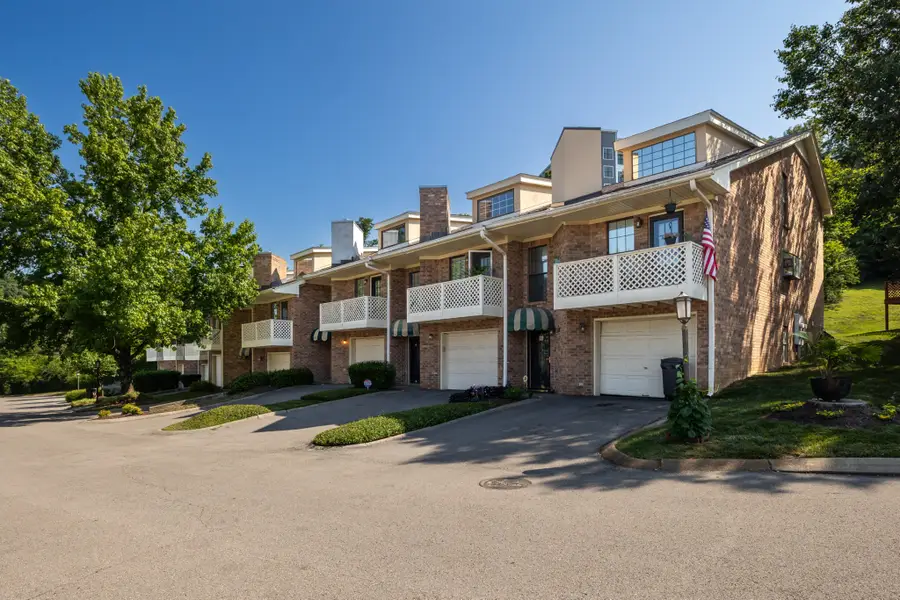 209 Glenstone Cir, Brentwood, TN 37027 - #2