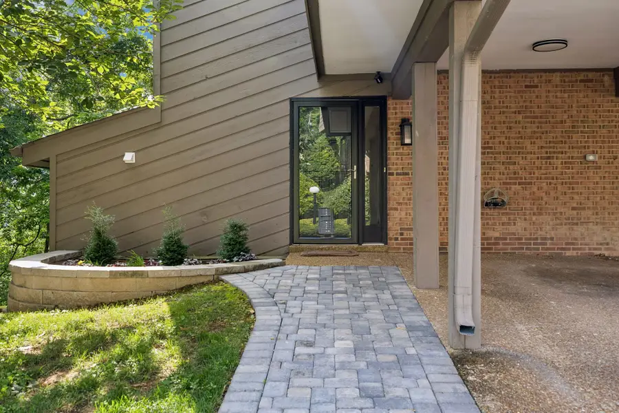 721 Harpeth Trace Dr, Nashville, TN 37221 - #2