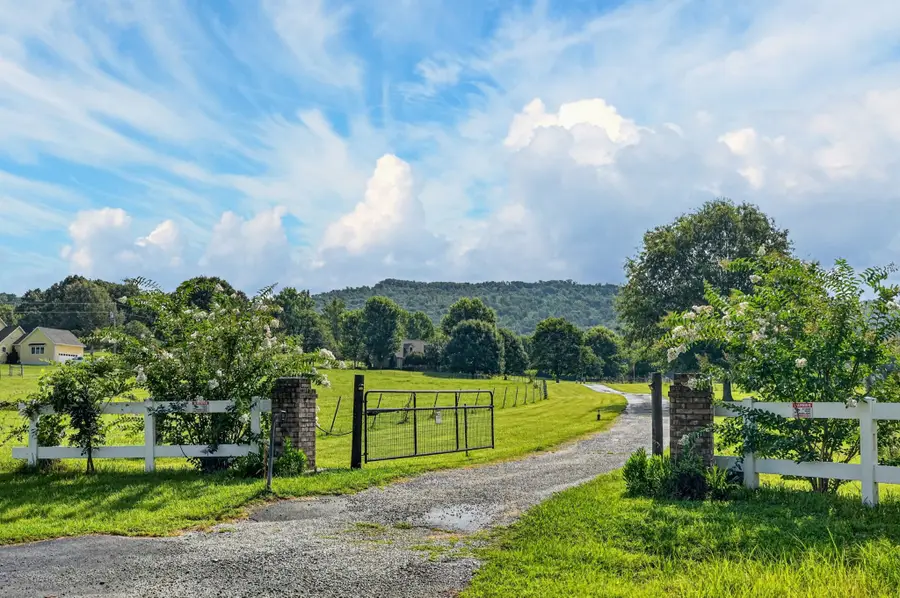 1377 Chestnut Grove Rd, Morrison, TN 37357 - #2