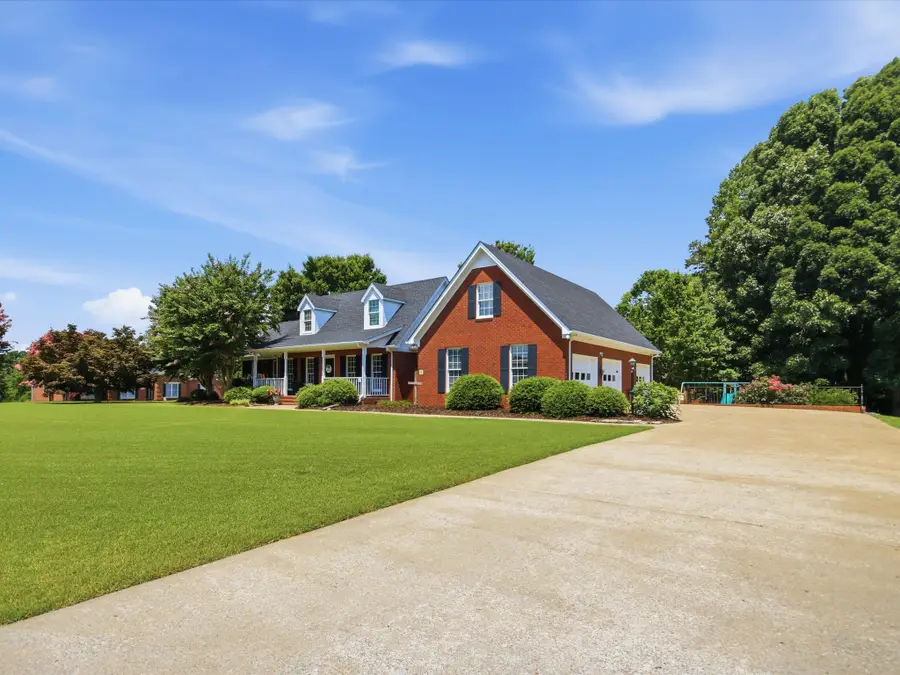 4 Derby Dr, Fayetteville, TN 37334 - #2