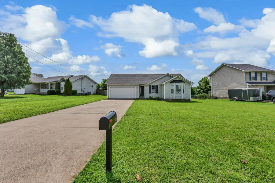 707 Shetland Dr, Oak Grove, KY 42262 - #2