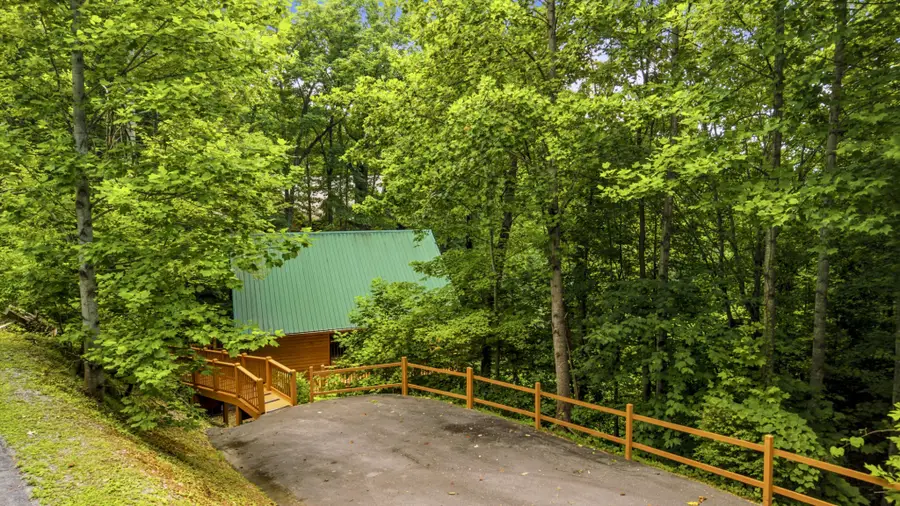 820 Pinnacle Vista Rd, Gatlinburg, TN 37738 - #2